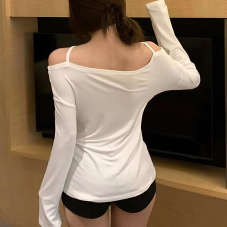 レースデコルテあきトップス