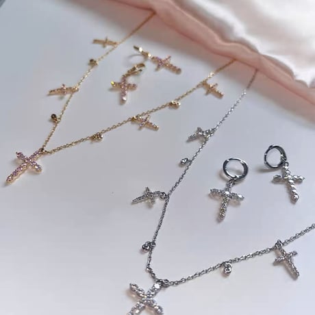 cross crystal necklace/pierce 2色