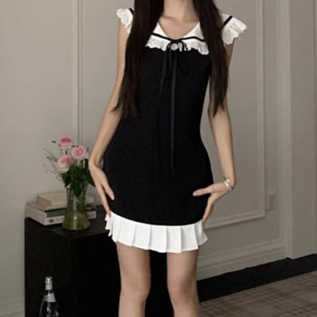 girly monotone no sleeve op