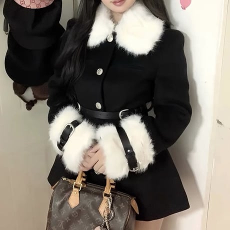 白雪りり様♡あやぽよ様ご着用♡White fur ベルト付き black コート