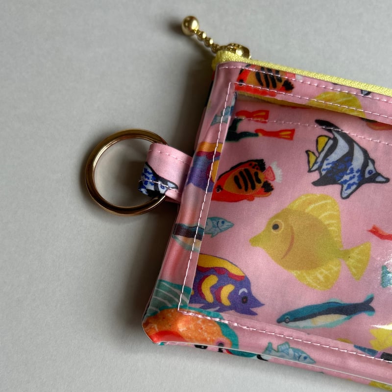 新入荷 隠しポケットつき☆ ミニクリアポーチ(ウィズザフィッシィーズ フォルダー・書類入れ