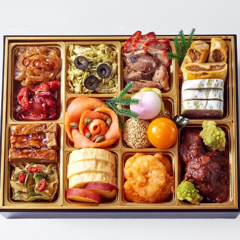 2026年｜和洋中おせち二段重【 三宝寿 】（約3～4人前） | TRICOLORE