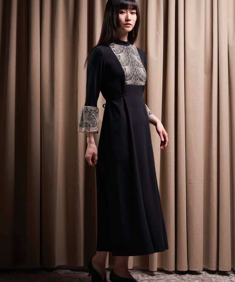 Lace buzam onepiece | MAHOROOGINO