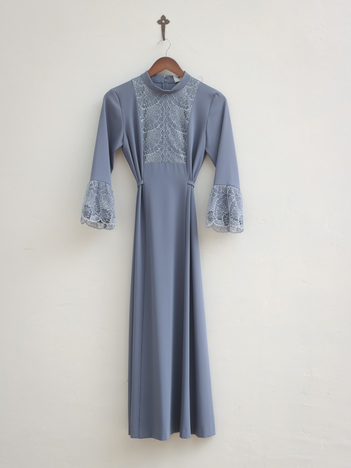 Lace buzam onepiece bloom | MAHOROOGINO
