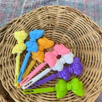 1990sプラスチックリボンピン