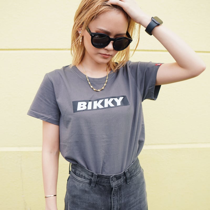 by bikky box logo tee | 30