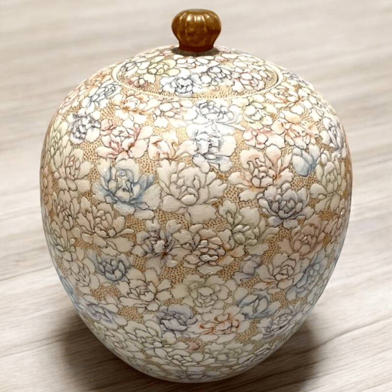 時代 薩摩焼 花入 受注生産 薩摩焼 十五代沈壽官作(ちんじゅかん)白薩摩九寸花瓶