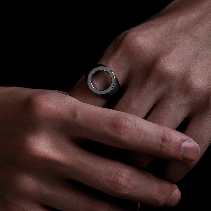 round L〈center hole〉 | Taiga Okuyama