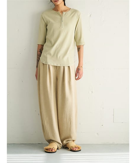 HENRY NECK TEE
