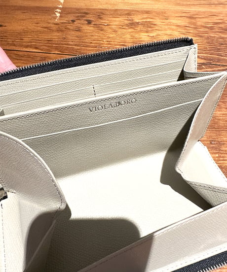 【VIOLAd’ORO】　ご予約  PORTAスタッズ二つ折り財布