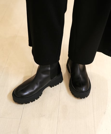 【NOIRS&co】　 Cow leather　back zip side gore boots 60001