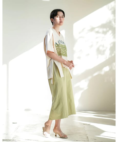 【Lallia Mu】ご予約   レースドッキングクロップドカットソー