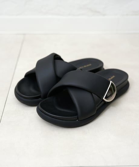 【ALL BLACK】   クッションマジックテープポイントサンダル　ラスト1点❗️