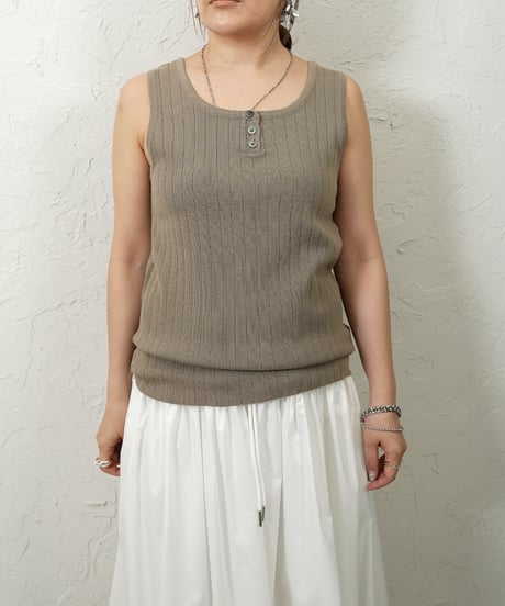 Henry neck rib knit tank