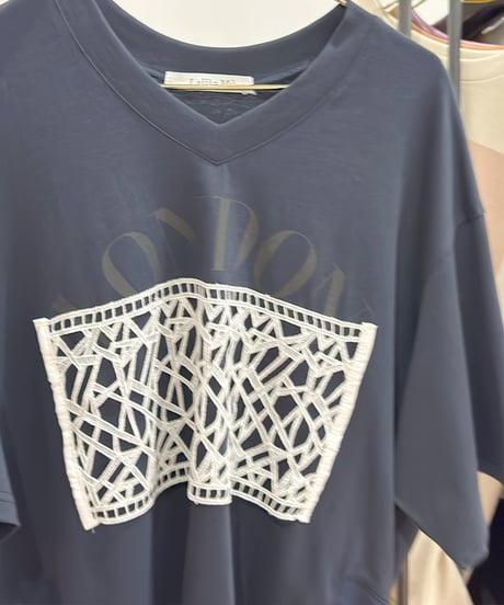 【Lallia Mu】ご予約   レースドッキングクロップドカットソー