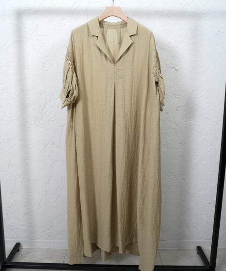 Collared　one piece