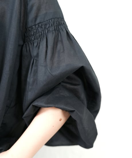 Cotton linen gather sleeve shirt【ラスト1点】