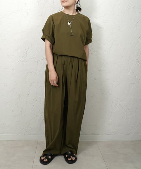 Cool touch fabric  blouse【beige,charcoalラスト2点】