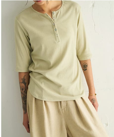 HENRY NECK TEE