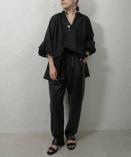 ２WAY frill blouse
