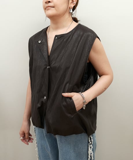 【Dignite collier】　ご予約  フェイクレザーベスト