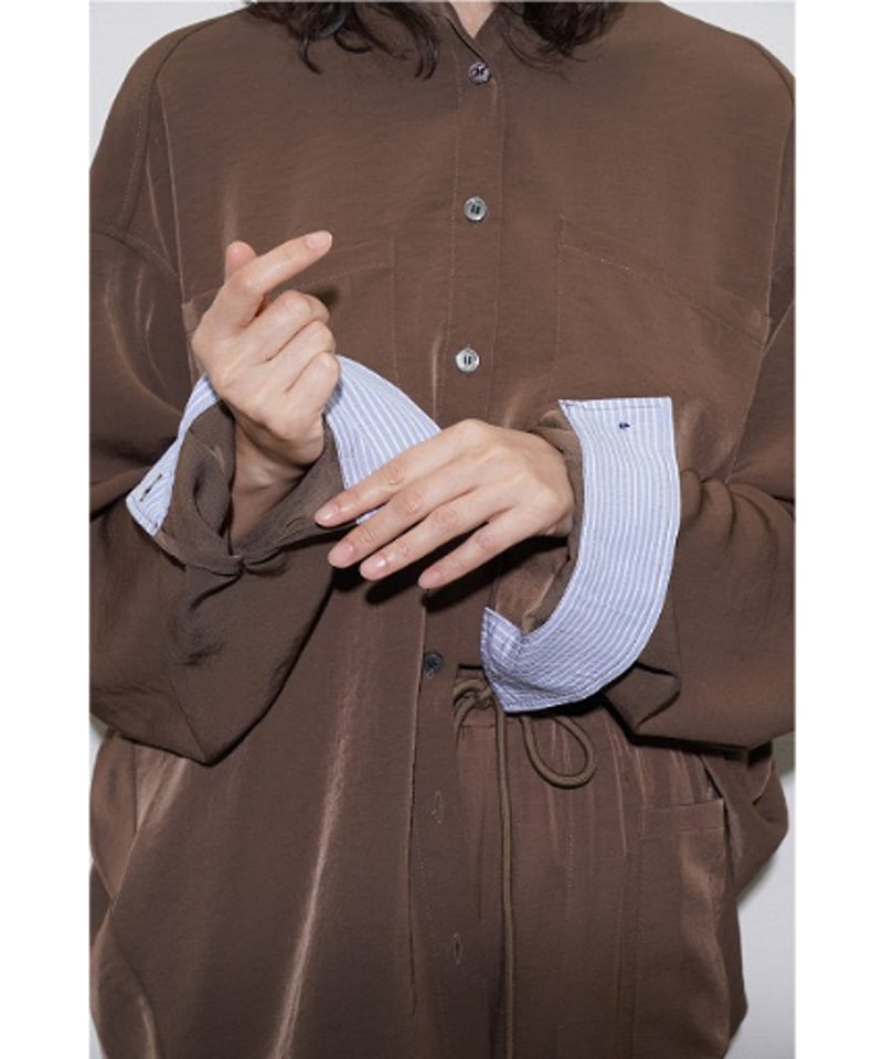 CYAN tokyo】 ご予約 アームドレープグロッシーオーバーシャツ