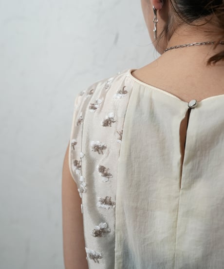 Popcorn flour blouse【ラスト2点】