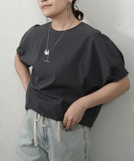 Cool touch fabric  blouse【beige,charcoalラスト2点】