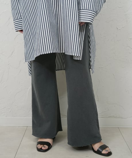 Easy sweatpants 残り僅か！