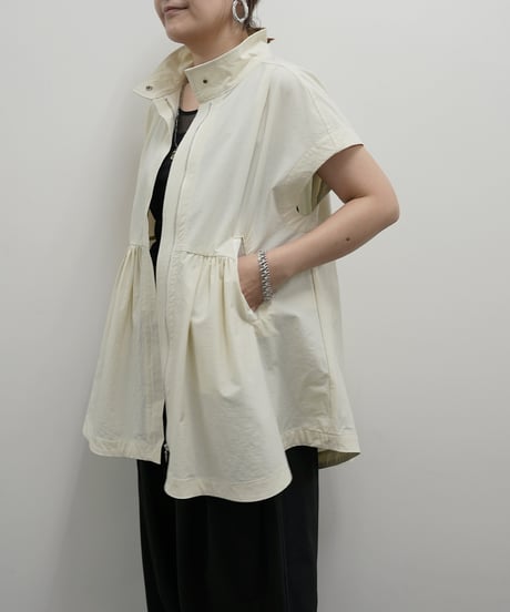 Stretch  nylon　ZIP vest　【ラスト2点】