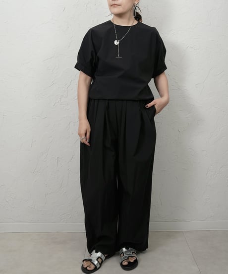 Cool touch fabric  blouse【beige,charcoalラスト2点】