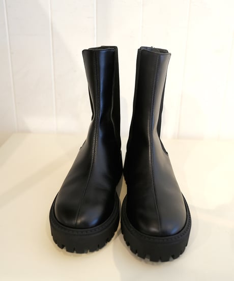 【NOIRS&co】　 Cow leather　back zip side gore boots 60001
