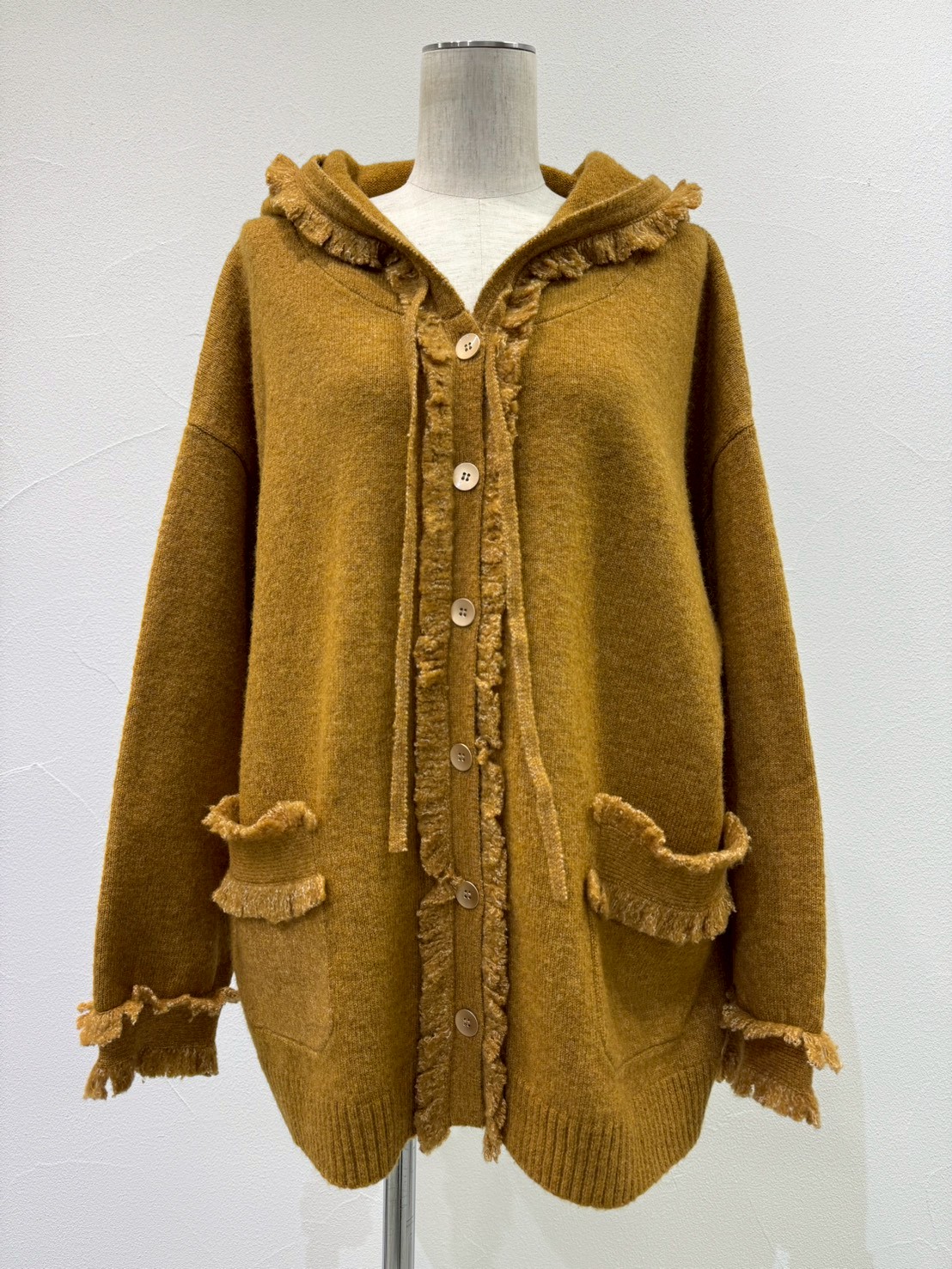 CYAN tokyo】 ご予約 トリムフリンジニットフーディ | select shop