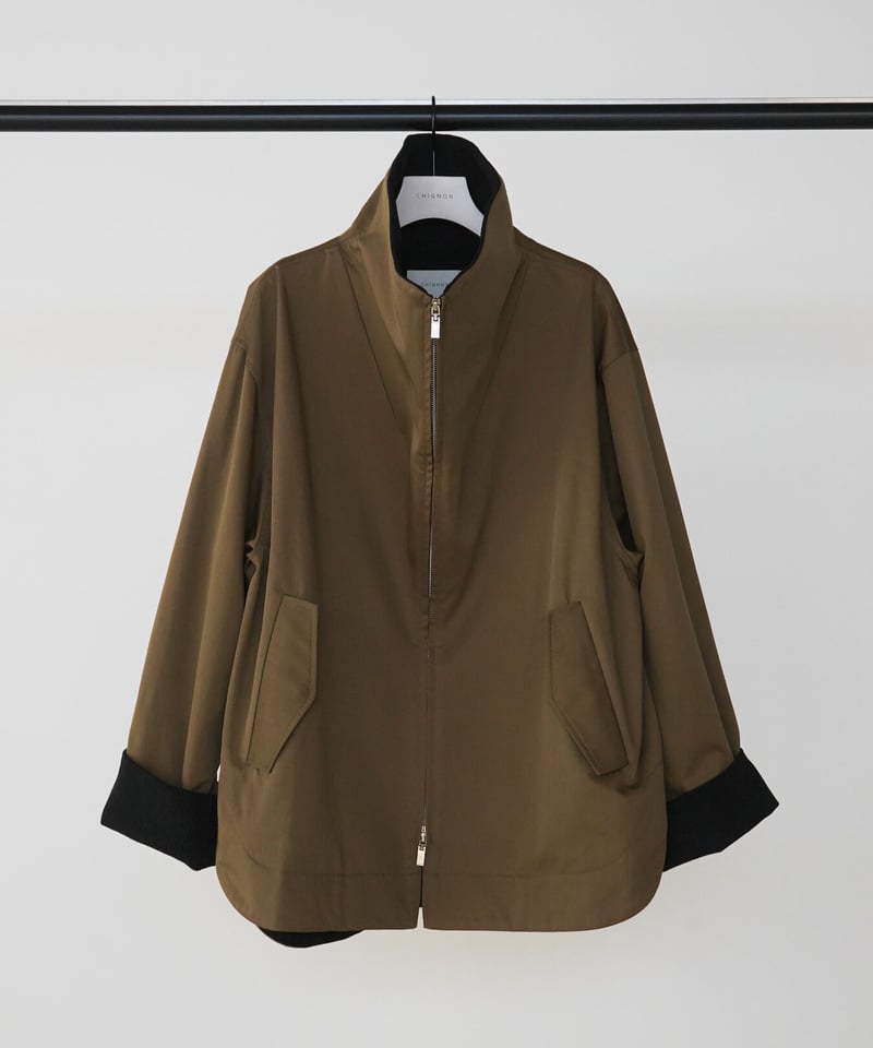 18509✨️新品タグ付き✨クルニ 定価6万 ヨークレイヤードブルゾン 金ボタン 18509✨️新品タグ付き✨クルニ 定価6万 ヨークレイヤードブルゾン 金