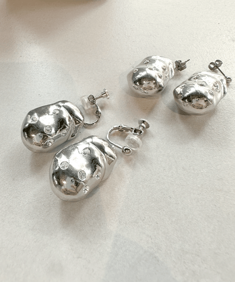 【Sea'ds mara】  Baroque pearl motif earring