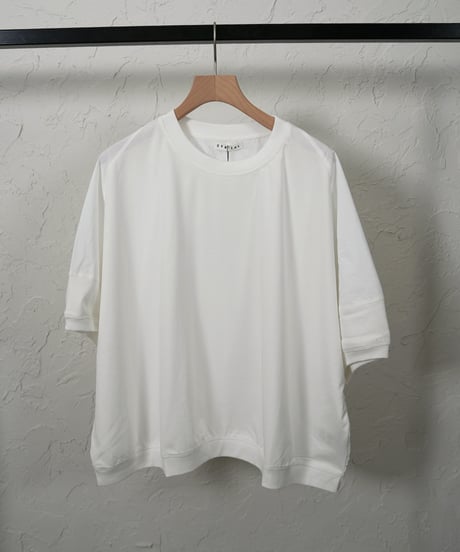 Different material　Tshirt 残り僅か！