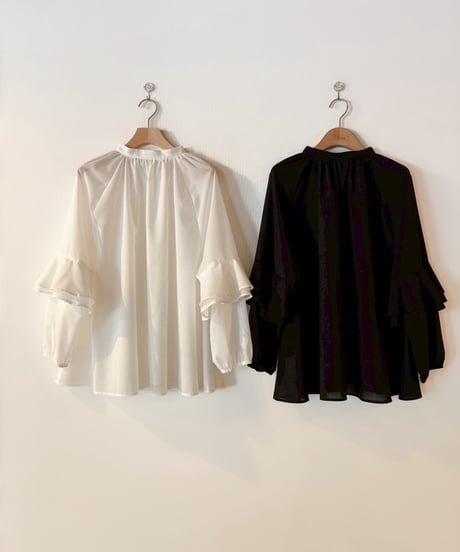 ２WAY frill blouse