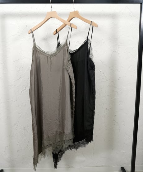 Race satin hem　asymmetry　cami 残り僅か！