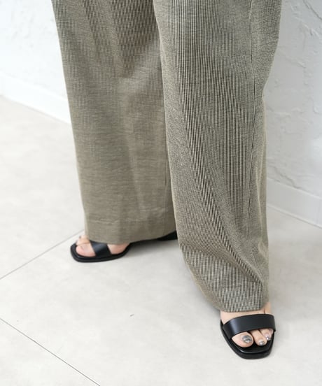 Hickory relaxing pants 残り僅か！