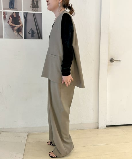 【CHIGNON】ご予約 ﾚｲﾔｰﾍﾞｽﾄｺﾝﾋﾞﾈｿﾞﾝ
