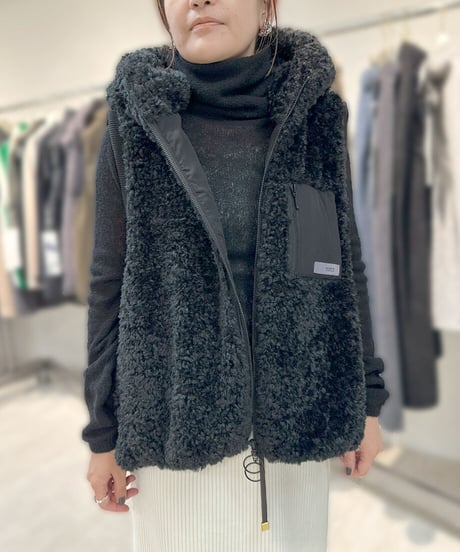 【ayane】ご予約  プードルファーフーデッドベスト