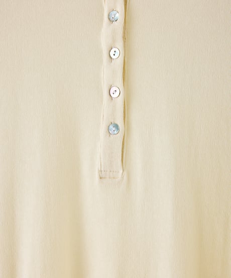 HENRY NECK TEE