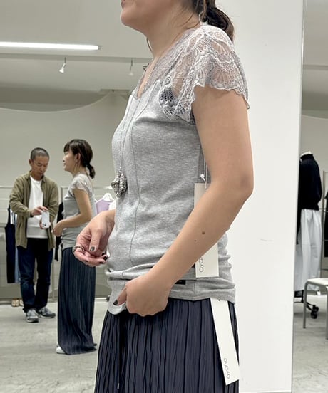 ショルダーレースタンクトップ