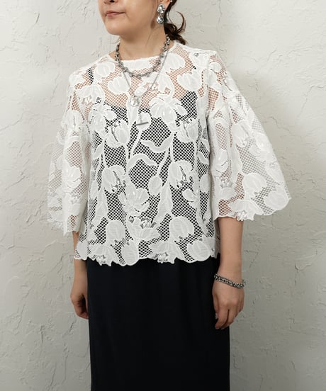 Race flare sleeve blouse【ラスト1点】