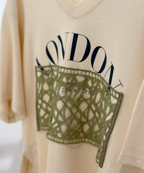 【Lallia Mu】ご予約   レースドッキングクロップドカットソー