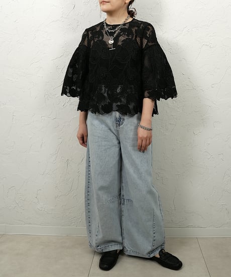 Race flare sleeve blouse【ラスト1点】