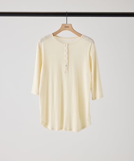 HENRY NECK TEE