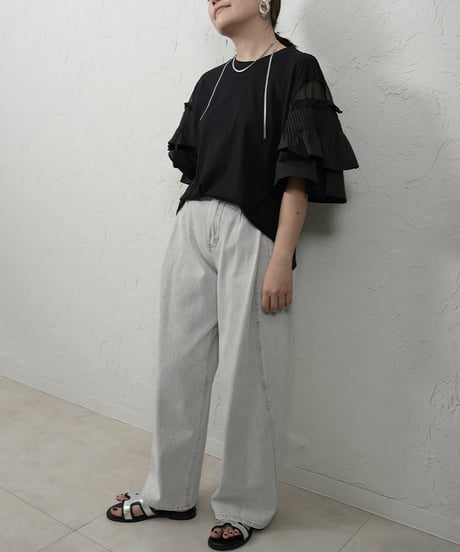 Side tuck curve loose denim Pants　長い方のみ