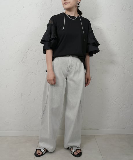 Side tuck curve loose denim Pants　長い方のみ