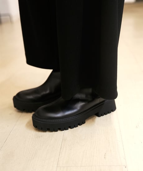 【NOIRS&co】　 Cow leather　back zip side gore boots 60001